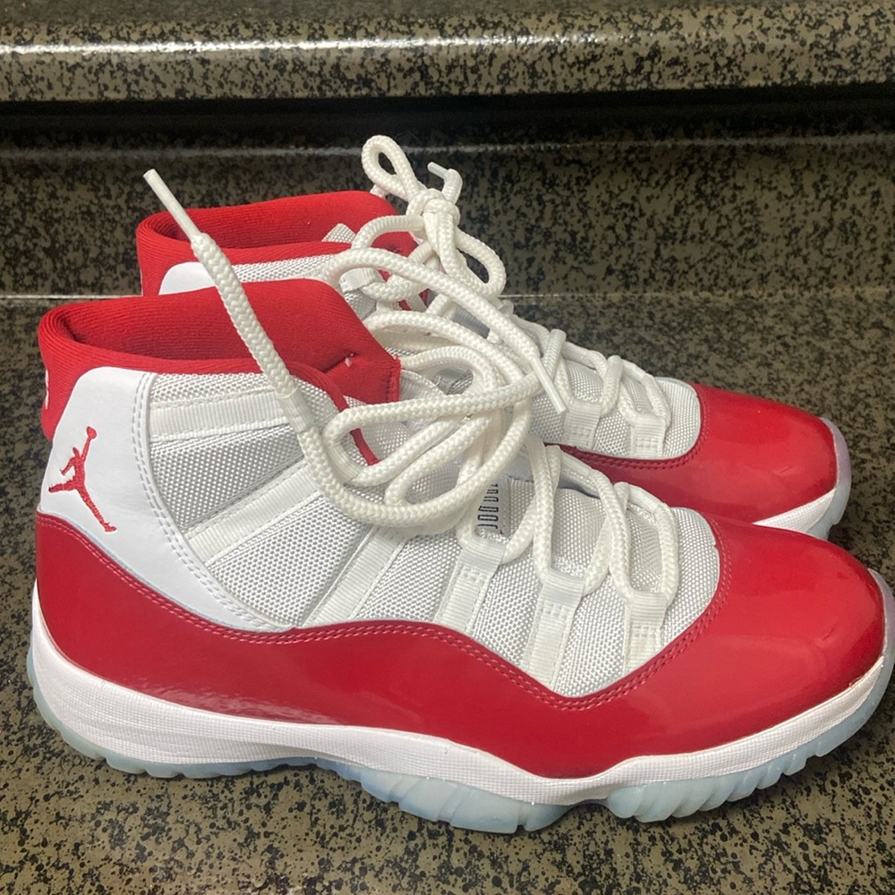 Jordan 11s